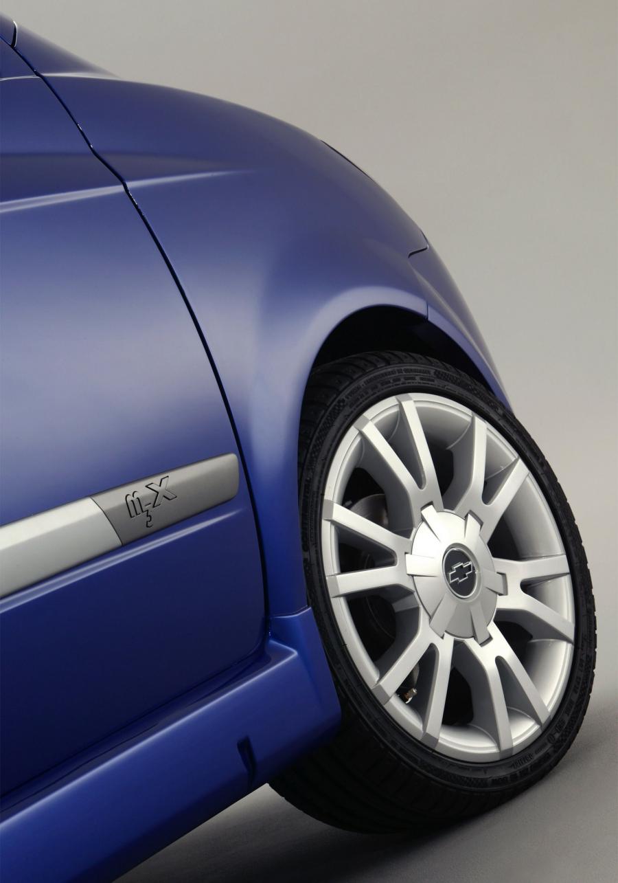  Chevrolet M3X Concept 2004 года  (фото 3 из 22)